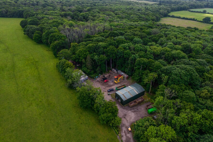 Hawkesbourne Rd, Horsham for sale - Building Photo - Image 1 of 1