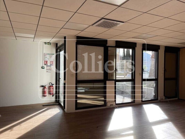 Office in Marseille to rent - Interior Photo - Image 3 of 5