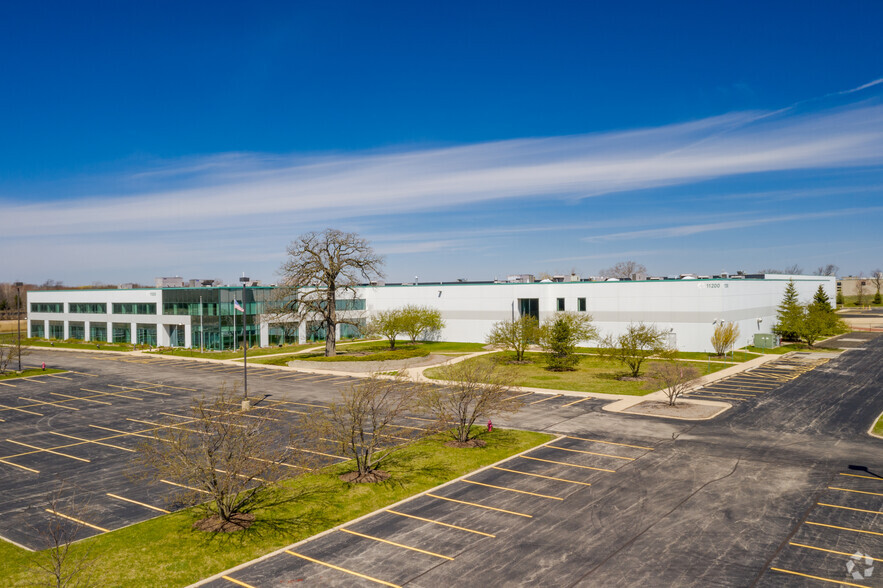 11170-11200 88th Ave, Pleasant Prairie, WI for sale - Primary Photo - Image 1 of 1