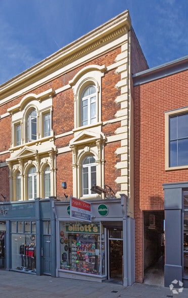 256 High St, Lincoln to rent - Building Photo - Image 2 of 2