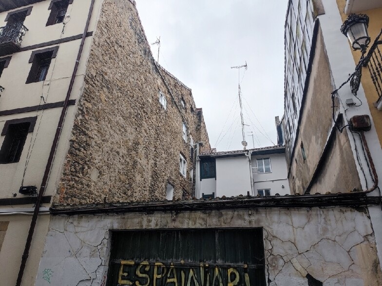 Kalea Contracalle, Irun, Guipúzcoa for sale - Primary Photo - Image 1 of 3