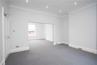 12 Manchester Rd, Wilmslow for rent Interior Photo- Image 2 of 5