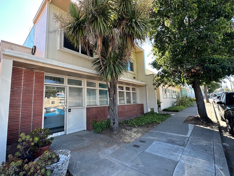 3201-3215 Macarthur Blvd, Oakland, CA for sale - Building Photo - Image 1 of 1