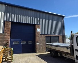 37-53 Mountney Bridge Business Park, Pevensey to rent Building Photo- Image 2 of 4