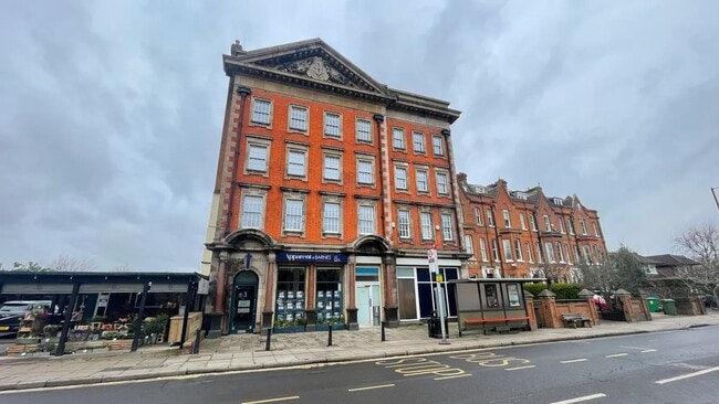 More details for 15-17 Church Rd, London - Retail to Rent
