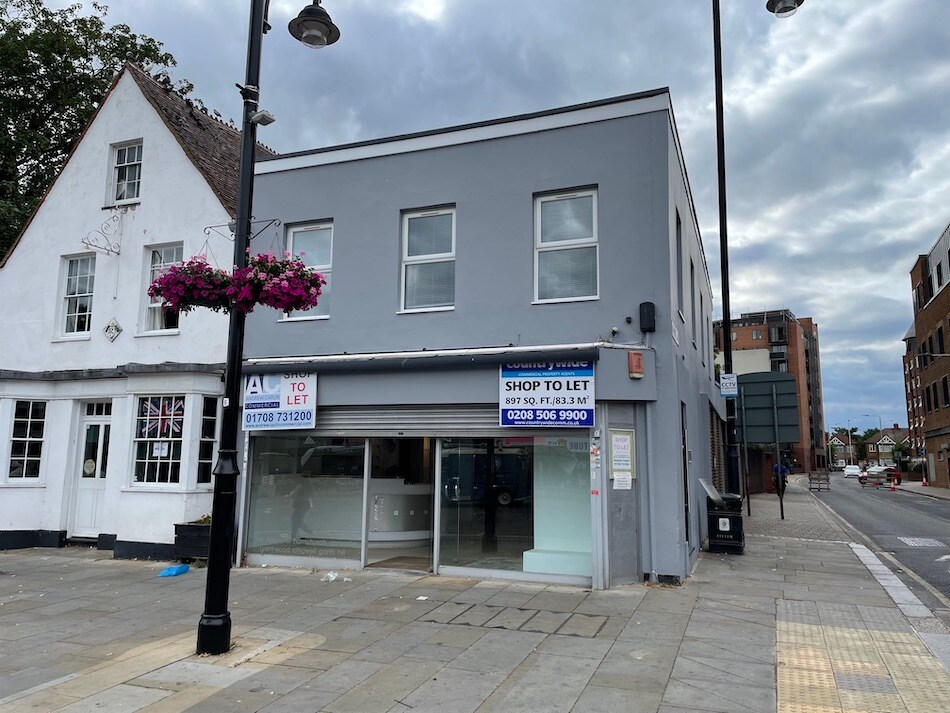 17-19 Market Pl, Romford for sale Building Photo- Image 1 of 1