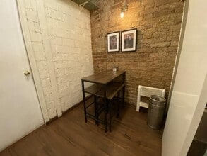 Retail in Barcelona, Barcelona to rent Interior Photo- Image 2 of 3