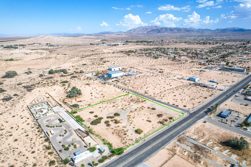 4973 Adobe Rd, Twentynine Palms, CA for sale - Building Photo - Image 1 of 28