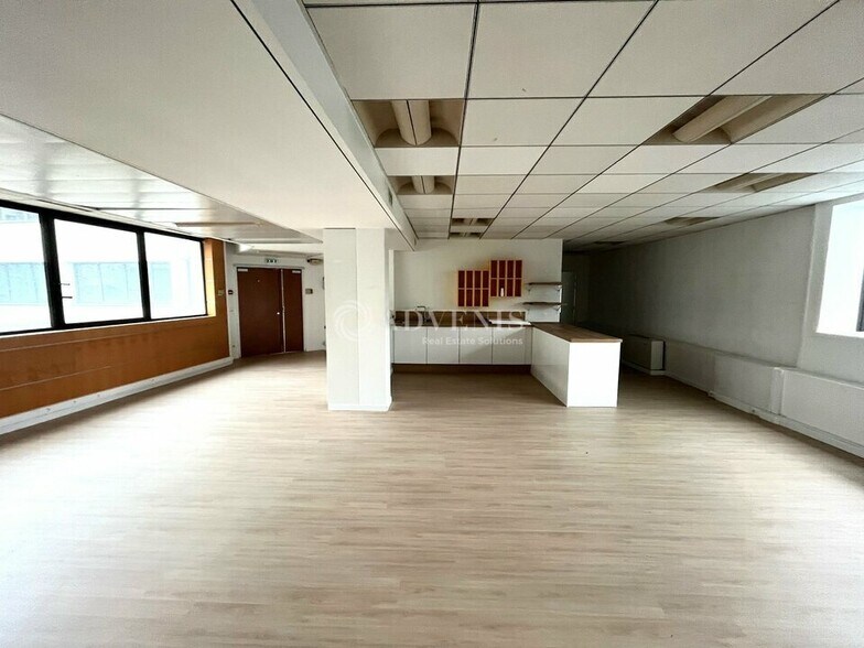 Office in Nogent-sur-Marne to rent - Interior Photo - Image 2 of 11
