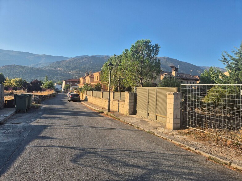 Land in Navaluenga, Ávila for sale - Building Photo - Image 2 of 6