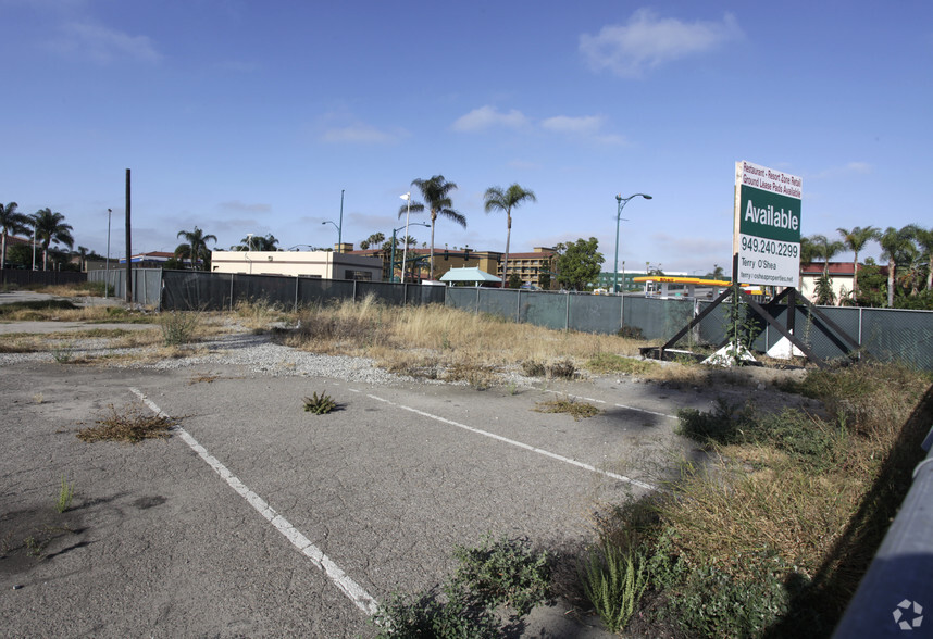 1190 Harbor Blvd, Anaheim, CA for sale - Primary Photo - Image 1 of 1