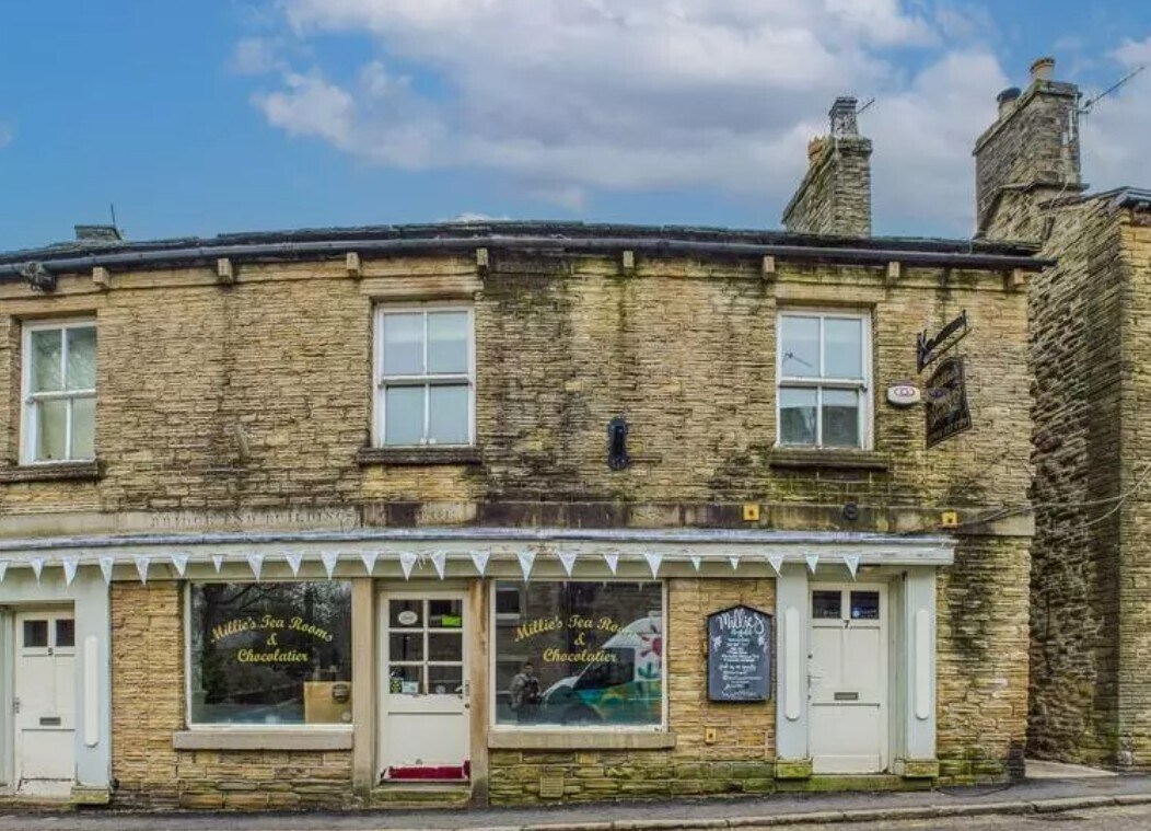 7 Church Street, Hayfield for sale Primary Photo- Image 1 of 1