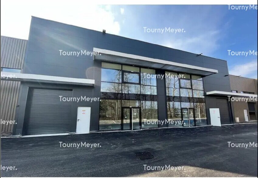 Light Industrial in Mérignac to rent - Building Photo - Image 1 of 6