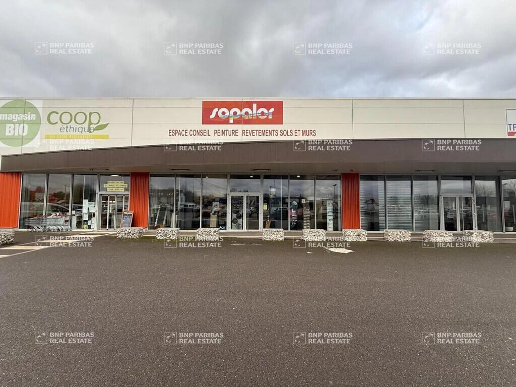 Location Commerce 500 m² - Photo 1