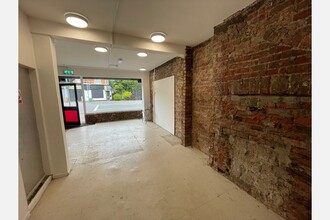 72 Castlereagh Rd, Belfast for rent Interior Photo- Image 1 of 5