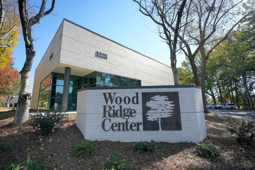 1201-1221 Wood Ridge Center Dr, Charlotte, NC to rent - Building Photo - Image 2 of 14