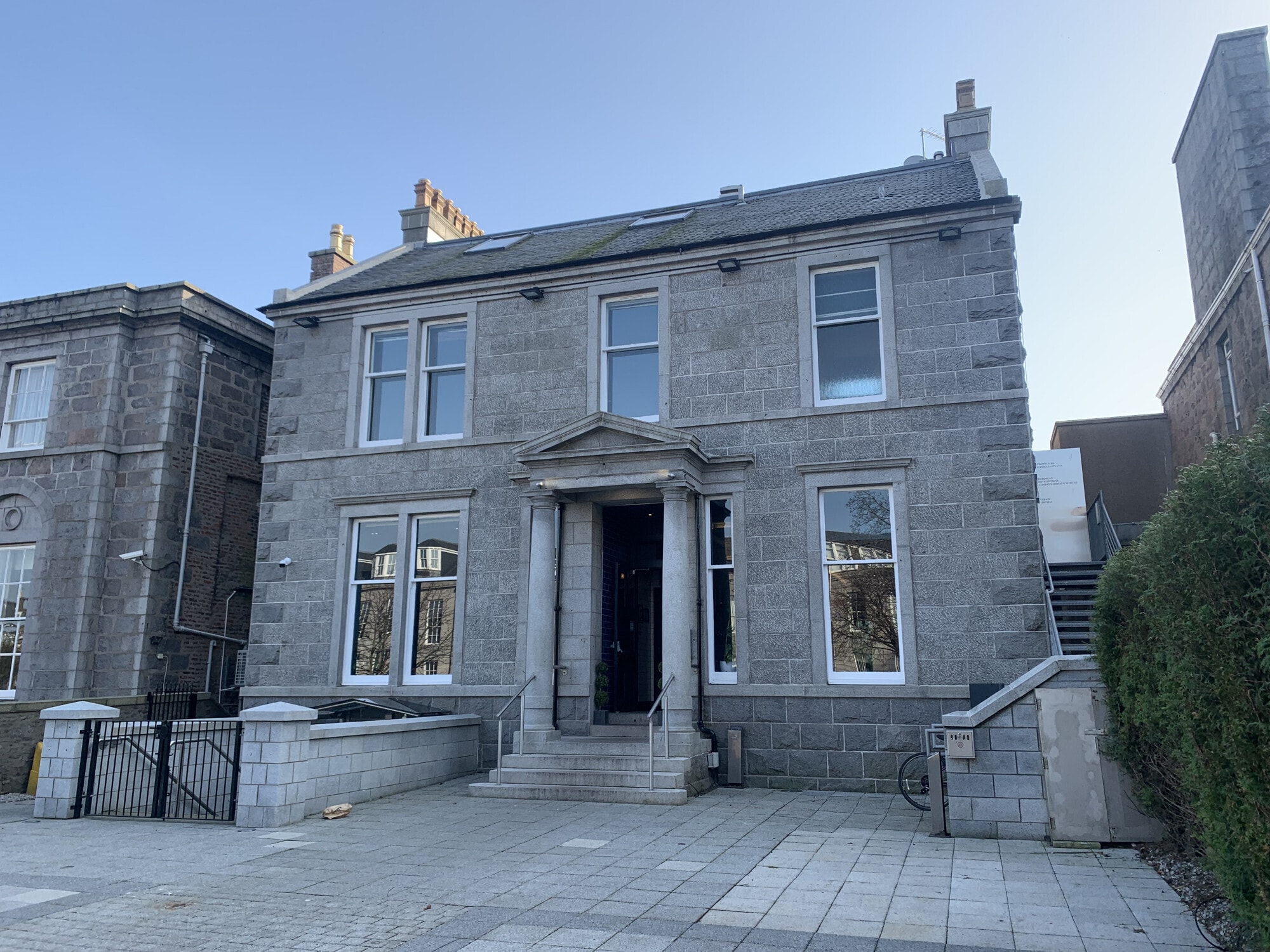 11 Albyn Pl, Aberdeen to rent Building Photo- Image 1 of 2