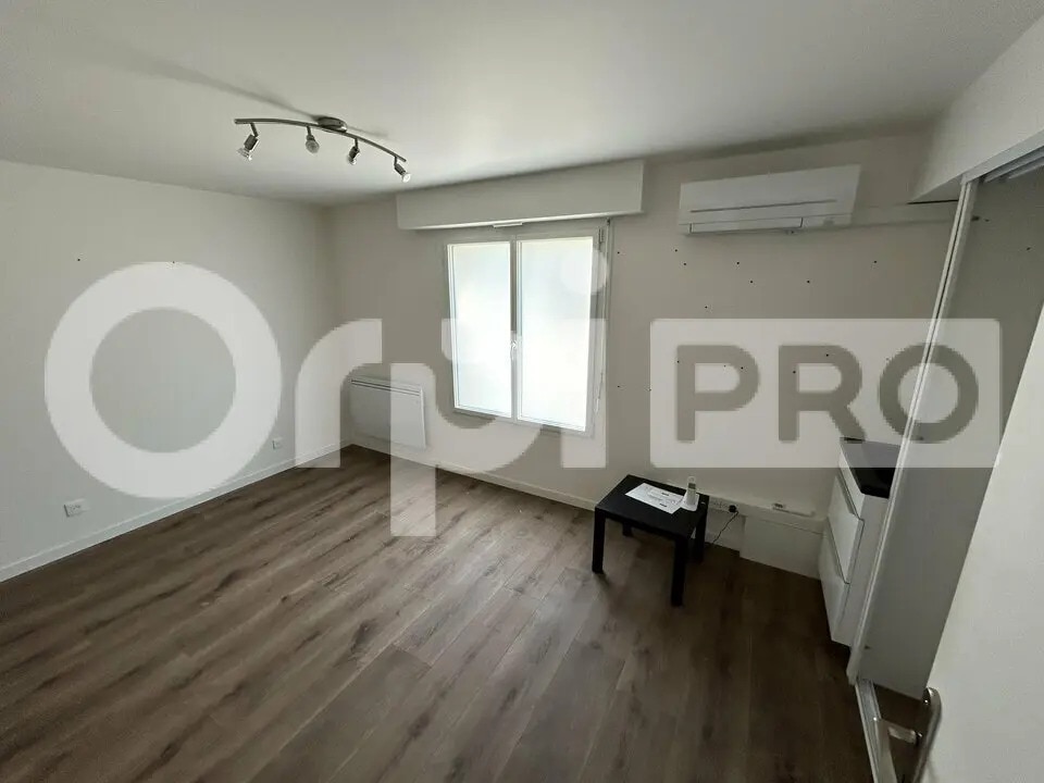 Location Bureaux 70 m² - Photo 1