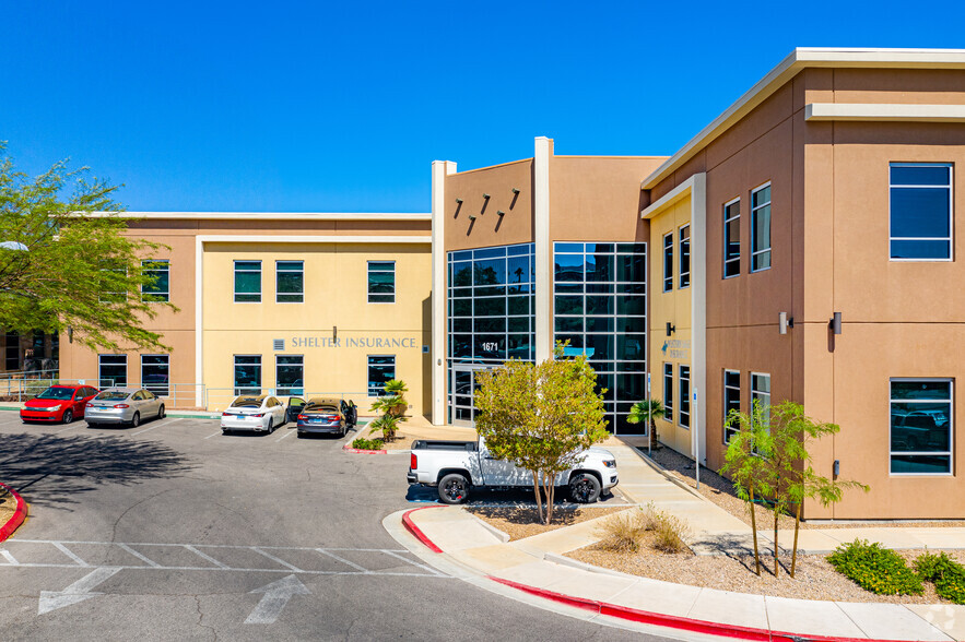 1671 W Horizon Ridge Pky, Henderson, NV for sale - Primary Photo - Image 1 of 1