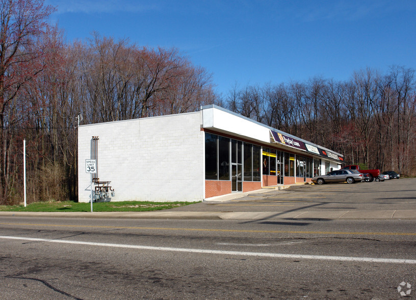 322-332 Darrow Rd, Akron, OH for rent - Building Photo - Image 3 of 4