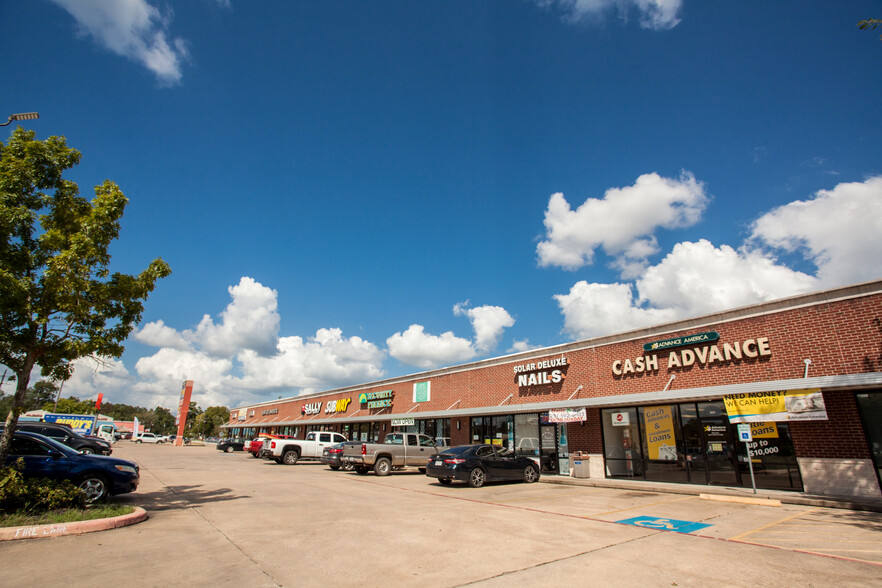 429 W Southline St, Cleveland, TX for rent - Building Photo - Image 1 of 7