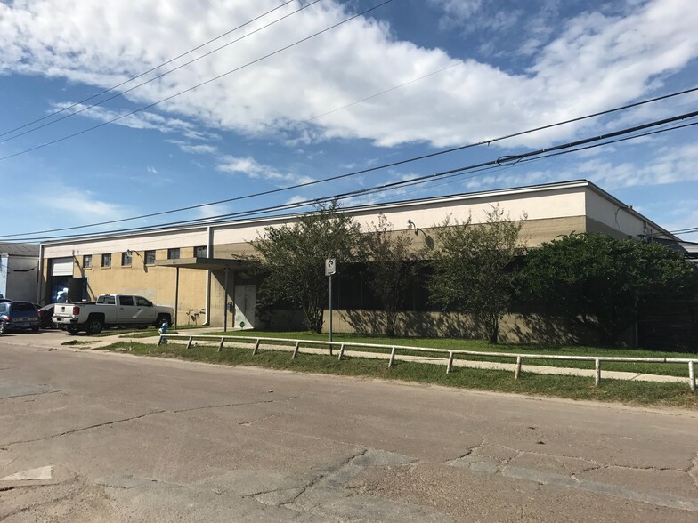 320 S 66th St, Houston, TX for sale - Building Photo - Image 1 of 8