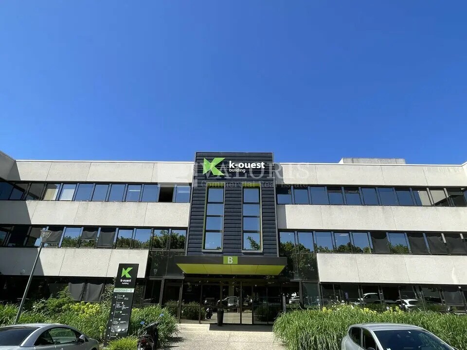 Office in Limonest to rent Building Photo- Image 1 of 15