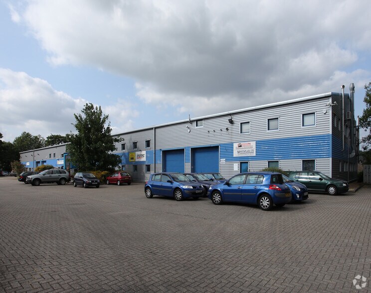 Catteshall Ln, Godalming for sale - Primary Photo - Image 1 of 1