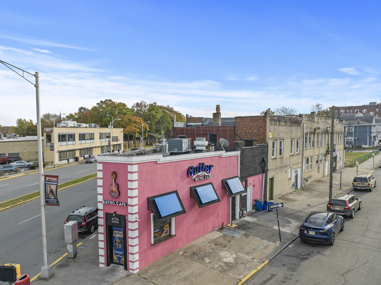 533 Main Ave, Passaic, NJ for sale - Building Photo - Image 1 of 1