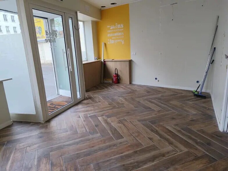 Retail in Paris for sale - Interior Photo - Image 2 of 6