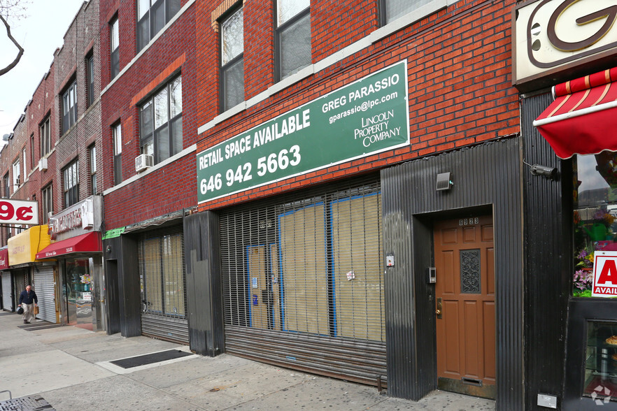 6921-69-23 Grand Ave, Flushing, NY for rent - Building Photo - Image 3 of 4