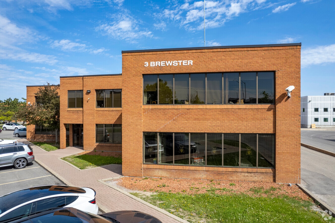 3 Brewster Rd, Brampton L6T 5G9 UK