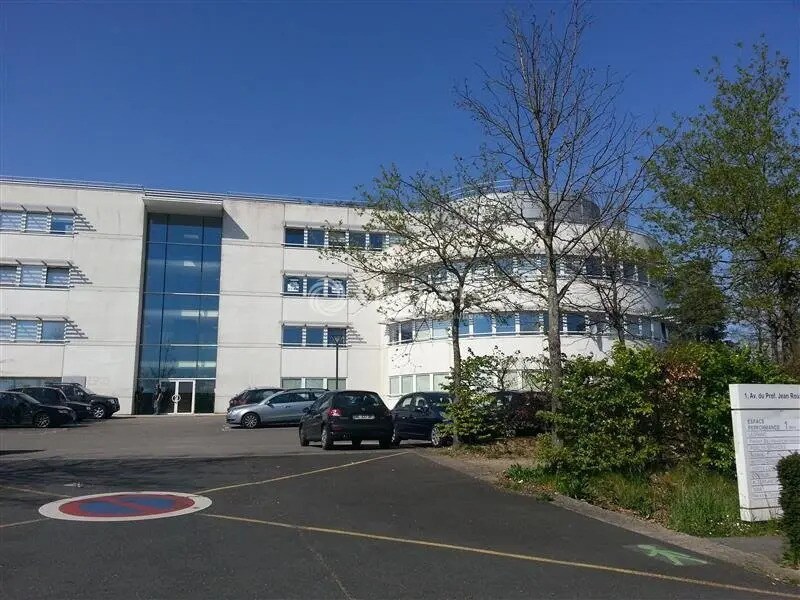 Office in Carquefou to rent Building Photo- Image 1 of 7