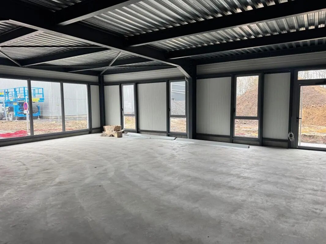 Light Industrial in Lille to rent Interior Photo- Image 1 of 4