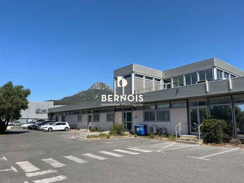 Office in La Garde to rent - Building Photo - Image 2 of 7