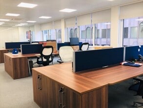 19-21 Great Tower St, London to rent Interior Photo- Image 2 of 9