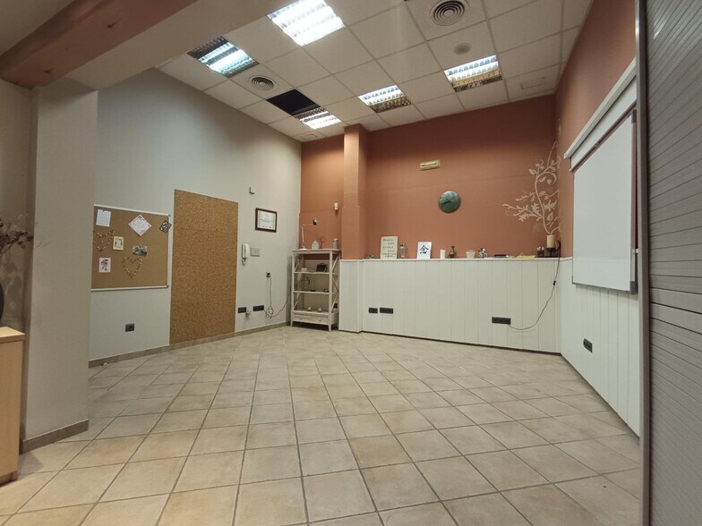 Retail in Córdoba, Córdoba for sale - Interior Photo - Image 2 of 39