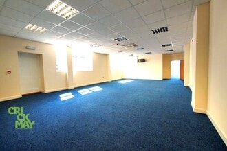 64a Victoria Rd, Burgess Hill to rent Interior Photo- Image 2 of 2