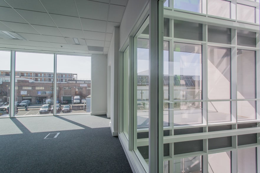 235 Union St, Plymouth to rent - Interior Photo - Image 2 of 5