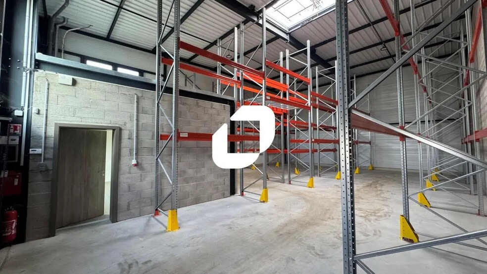 18 Allee De L'Ecoparc Rhenan, Vendenheim to rent - Interior Photo - Image 3 of 15