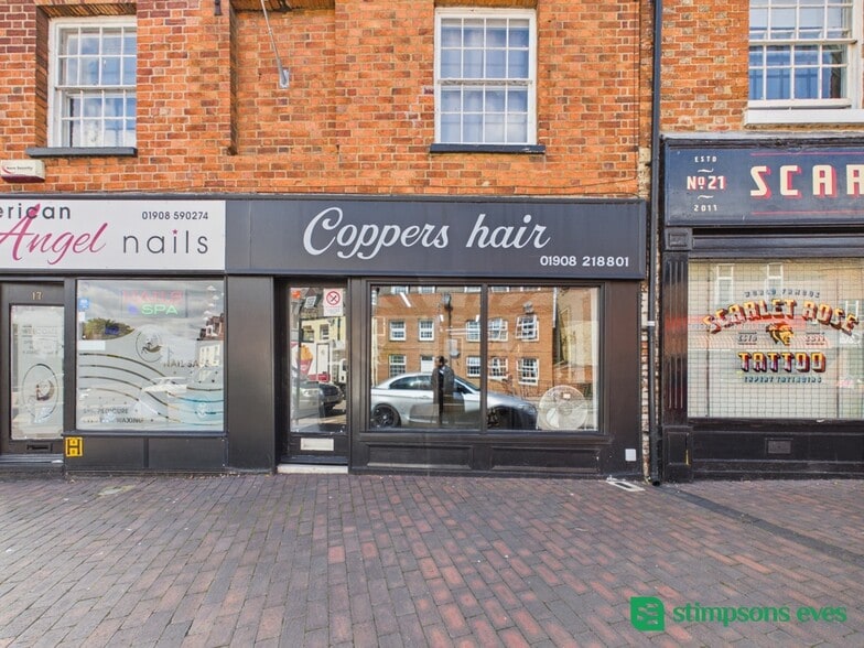 19 High St, Newport Pagnell to rent - Interior Photo - Image 2 of 4