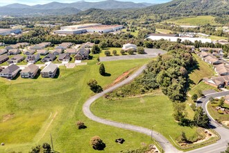 8277 Sanderson Dr, Roanoke, VA for sale Primary Photo- Image 1 of 1