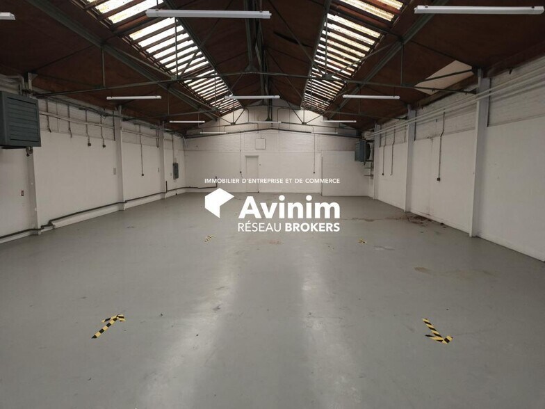 Industrial in Villeneuve-Saint-Georges to rent - Interior Photo - Image 1 of 8