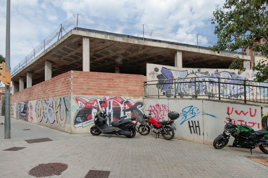 Carrer del Mas Ferriol, 1, Sabadell, Barcelona for sale - Building Photo - Image 2 of 8