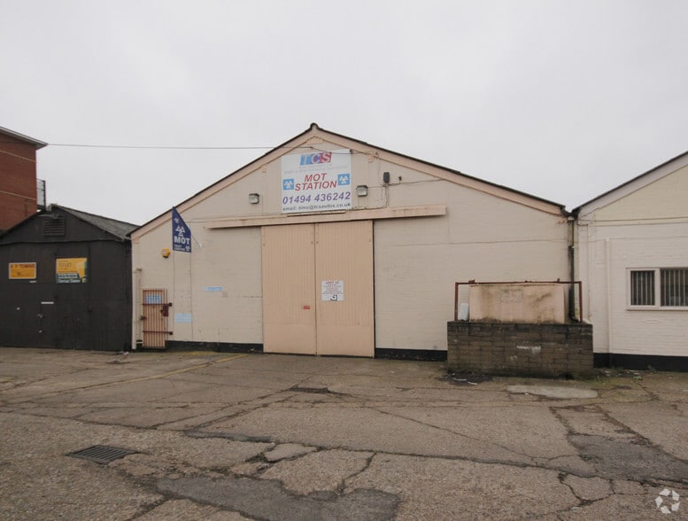 Abercromby Ave, High Wycombe to rent - Building Photo - Image 2 of 2