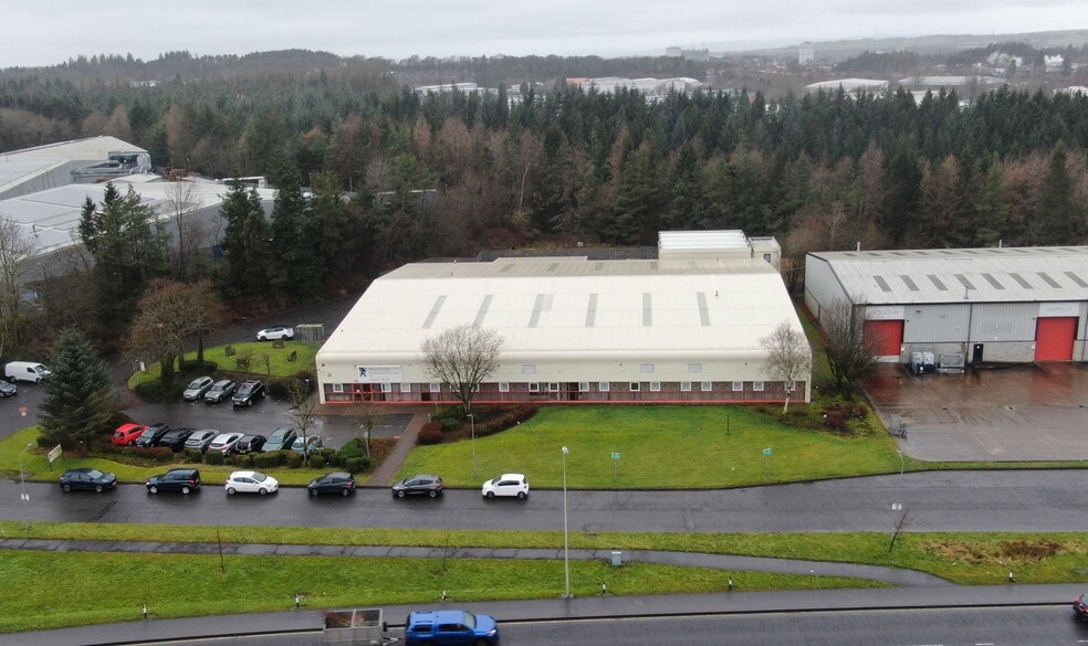 3 Young Pl, East Kilbride to rent - Building Photo - Image 2 of 3