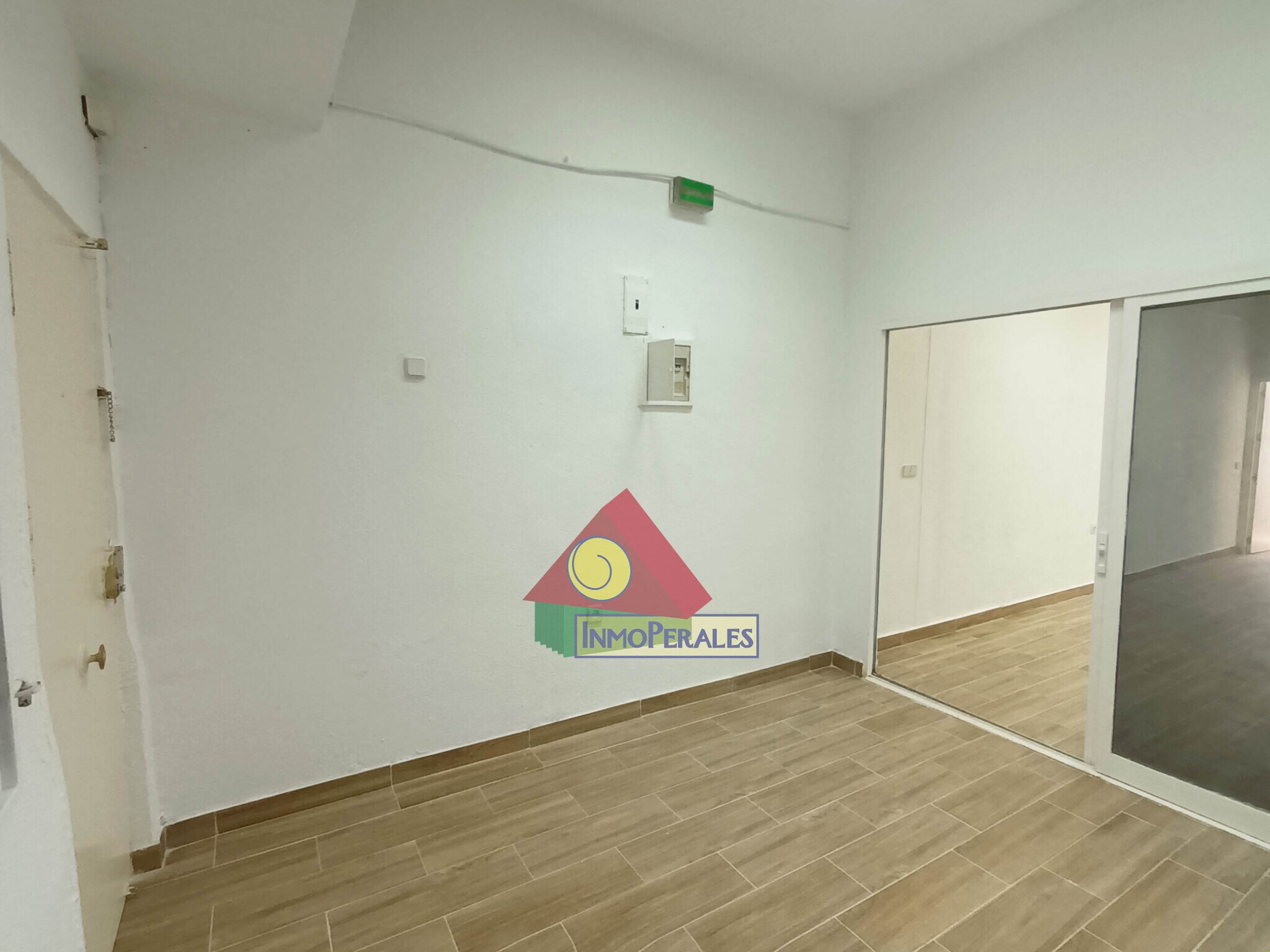Retail in Fuenlabrada, Madrid to rent Interior Photo- Image 1 of 10