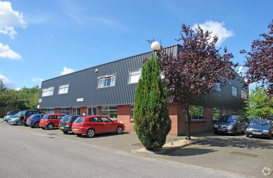 Newbury Rd, Kingsclere for sale - Primary Photo - Image 1 of 1