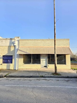 More details for 3511 Market St, Baytown, TX - Retail for Sale