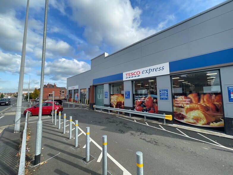 Preston Rd, Leyland to rent - Building Photo - Image 2 of 4